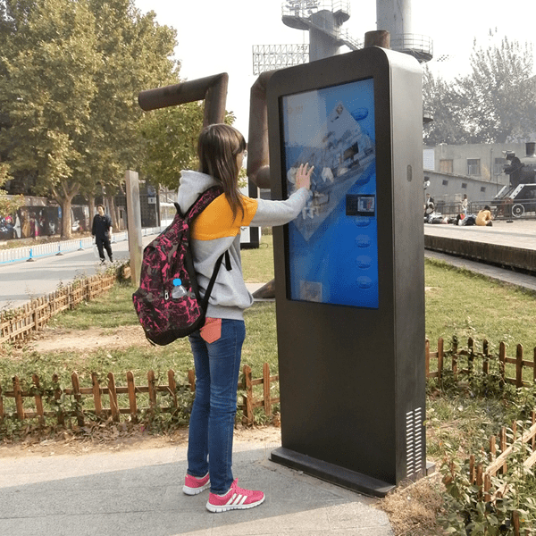 條形智能戶外廣告機-人機交互功能